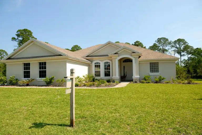 roof leak repair cost
